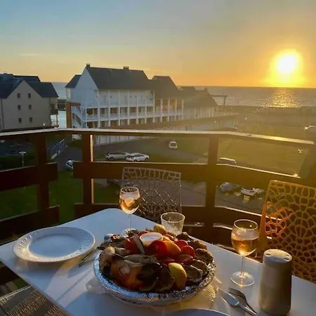 Deauville, Superbe F4 - Marina - Double Expo Vue Rare !