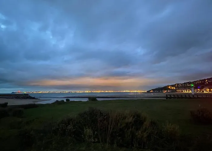 Deauville, Superbe F4 - Marina - Double Expo Vue Rare ! *