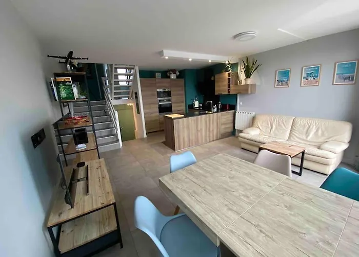 Deauville, Superbe F4 - Marina - Double Expo Vue Rare ! *