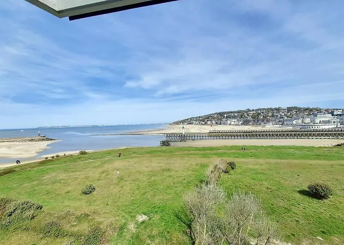 Deauville, Superbe F4 - Marina - Double Expo Vue Rare !