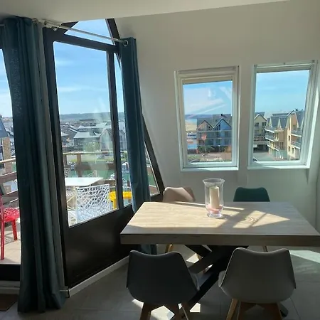 Deauville, Superbe F4 - Marina - Double Expo Vue Rare !